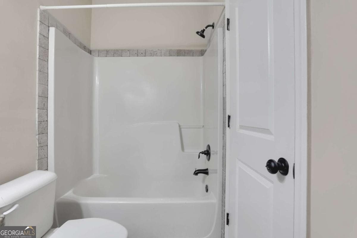 3 bedroom, 3.5 bathroom, 2,574 sq ft townhouse for rent at 1893 Appaloosa Run Trail, Buford, GA 30519 for $2,350 a month — photo 6