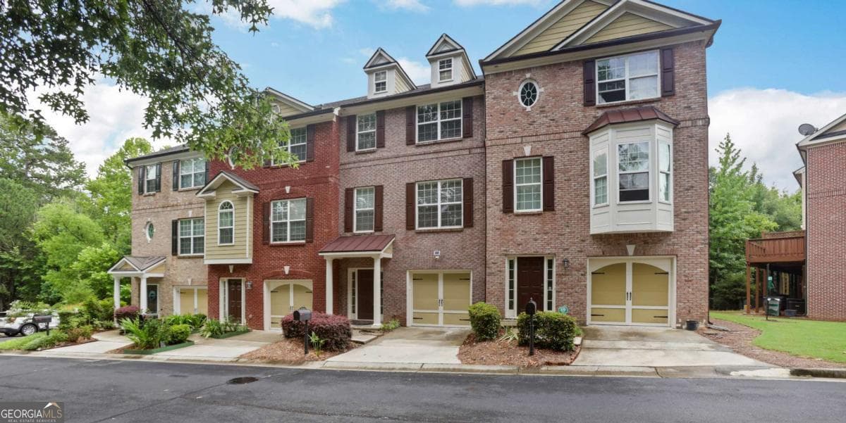 3 bedroom, 3.5 bathroom, 2,574 sq ft townhouse for rent at 1893 Appaloosa Run Trail, Buford, GA 30519 for $2,350 a month — photo 1 of 40