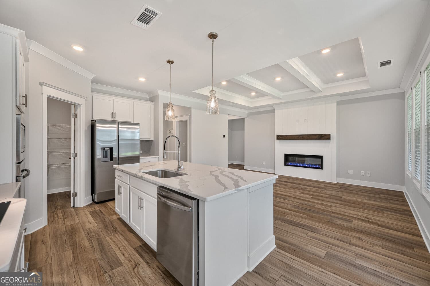 4 bedroom, 3.5 bathroom, 2,494 sq ft single family residence for sale at 211 Cantrell View Court, Cartersville, GA 30120 — photo 8