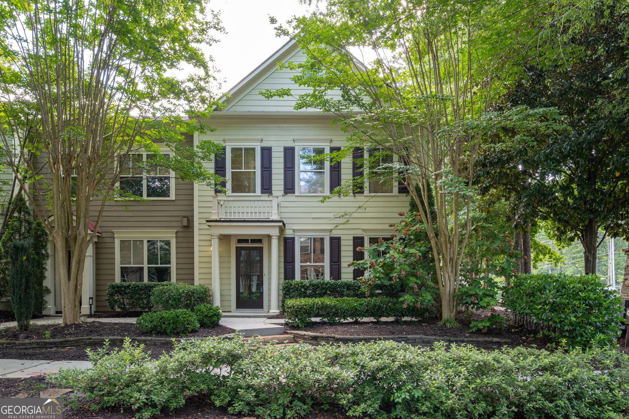 2 bedroom, 2.5 bathroom, 1,985 sq ft townhouse for sale at 9938 Mancunian Way, Douglasville, GA 30135 — photo 2