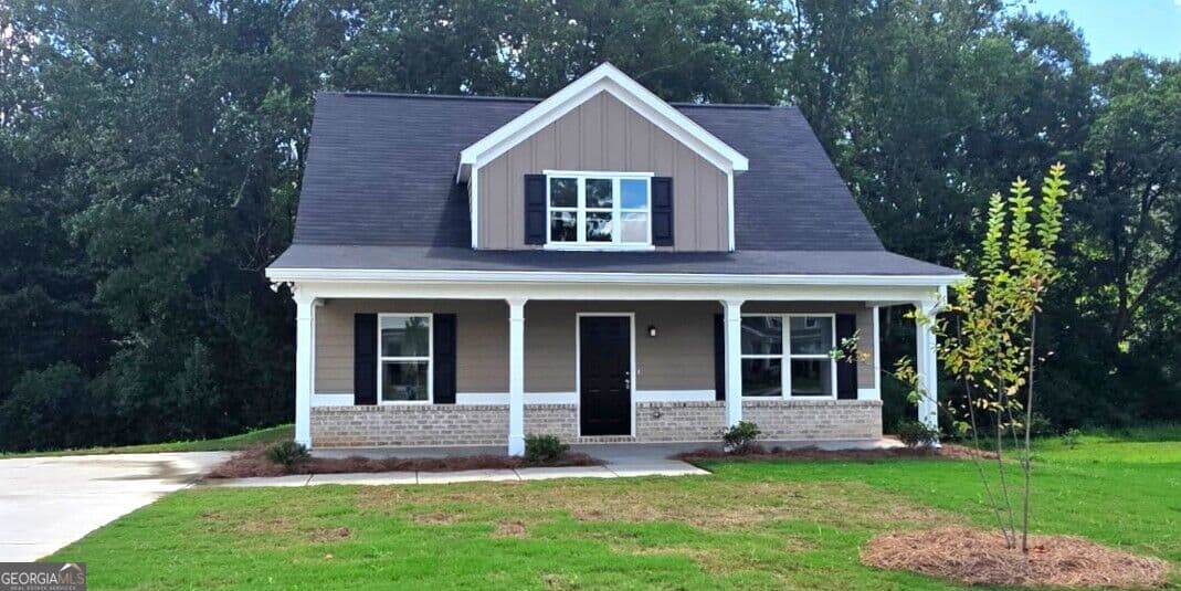 4 bedroom, 3 bathroom, 1,756 sq ft single family residence for sale at 70 Charlotte Drive, Statham, GA 30666 — photo 1 of 22