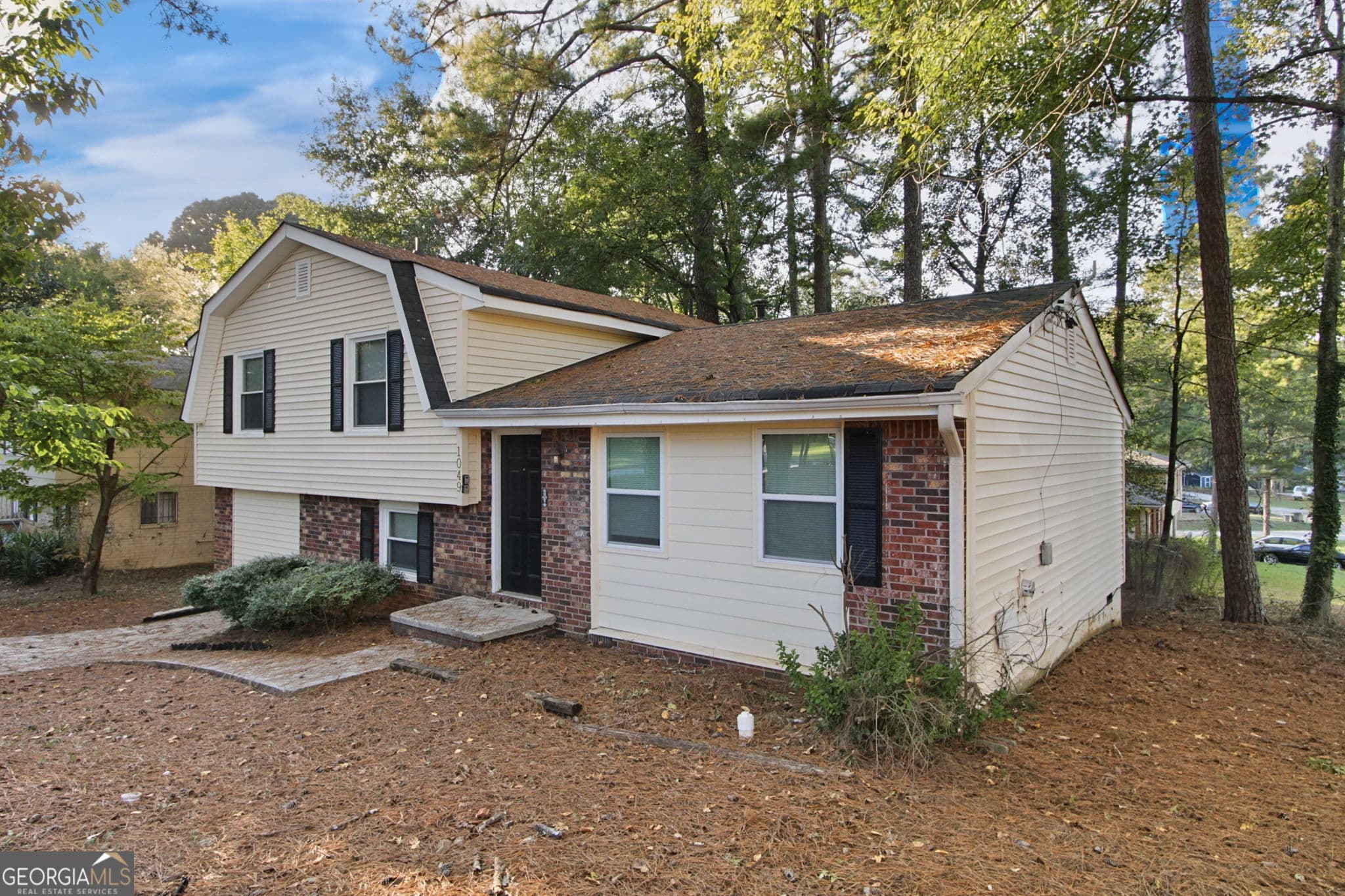 3 bedroom, 1.5 bathroom, 1,644 sq ft single family residence for sale at 1049 Soapstone Lane, Riverdale, GA 30296 — photo 3