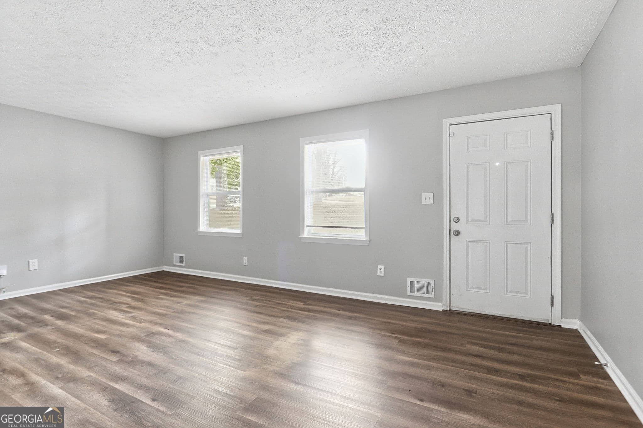 3 bedroom, 1.5 bathroom, 1,644 sq ft single family residence for sale at 1049 Soapstone Lane, Riverdale, GA 30296 — photo 5