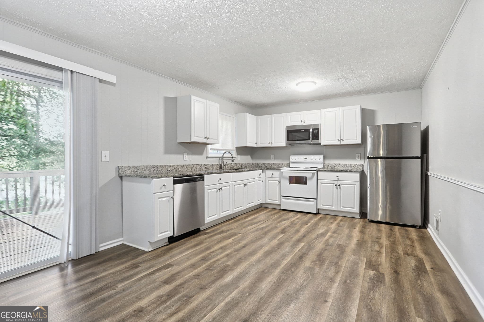 3 bedroom, 1.5 bathroom, 1,644 sq ft single family residence for sale at 1049 Soapstone Lane, Riverdale, GA 30296 — photo 10