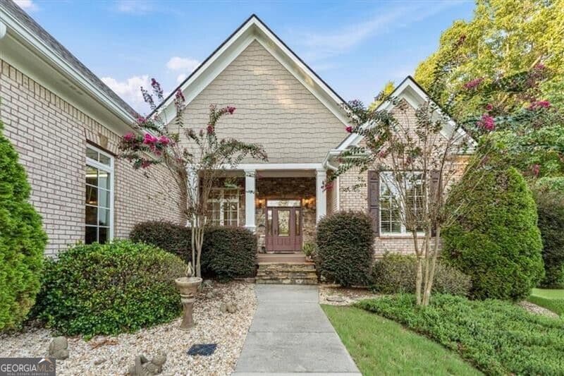 4 bedroom, 3.5 bathroom, 4,163 sq ft single family residence for sale at 195 Fredericks Cove, Dawsonville, GA 30534 — photo 3