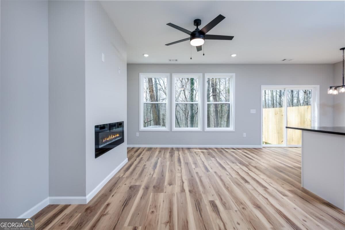 3 bedroom, 2.5 bathroom, 1,440 sq ft townhouse for rent at 200 Back Pine Way B, Ellijay, GA 30540 for $2,450 a month — photo 6