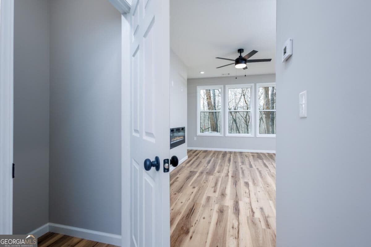 3 bedroom, 2.5 bathroom, 1,440 sq ft townhouse for rent at 200 Back Pine Way B, Ellijay, GA 30540 for $2,450 a month — photo 5