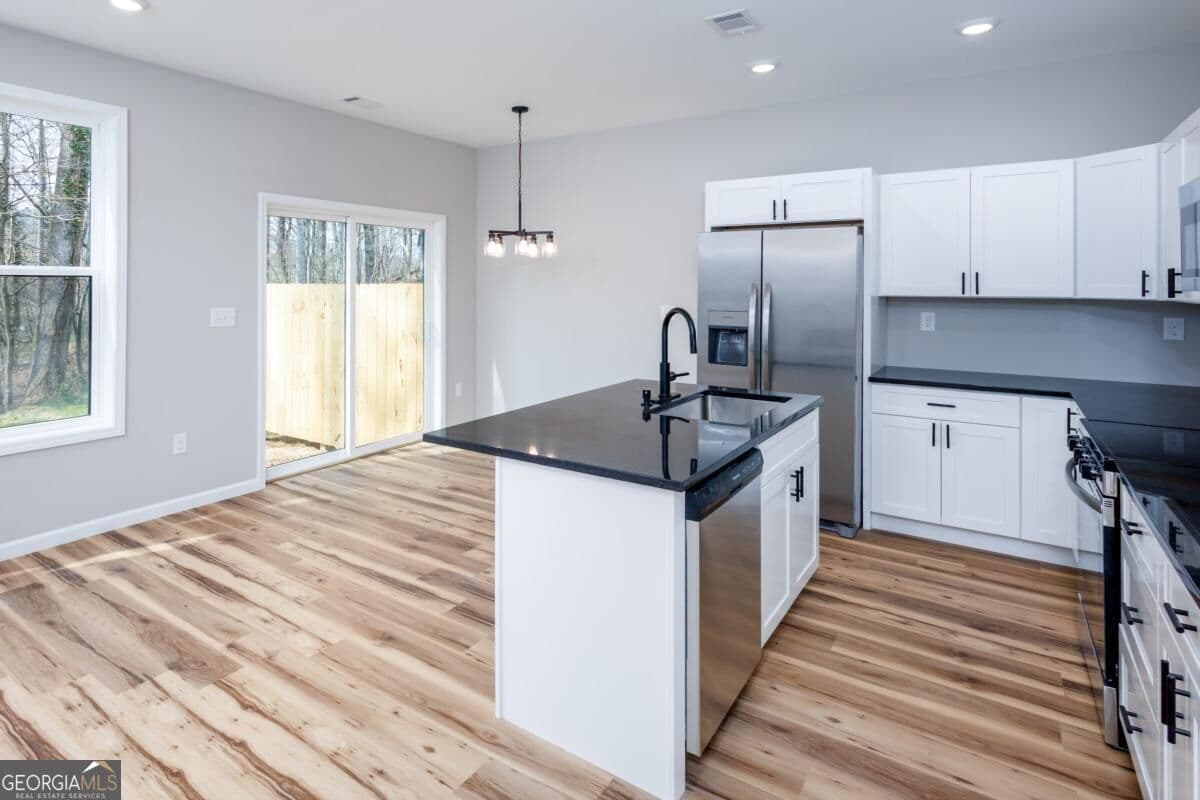 3 bedroom, 2.5 bathroom, 1,440 sq ft townhouse for rent at 200 Back Pine Way B, Ellijay, GA 30540 for $2,450 a month — photo 8