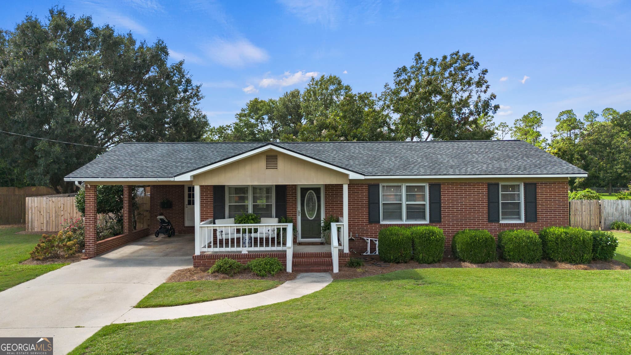 3 bedroom, 2 bathroom, 1,376 sq ft single family residence under contract at 143 Old Swainsboro Road, Twin City, GA 30471
