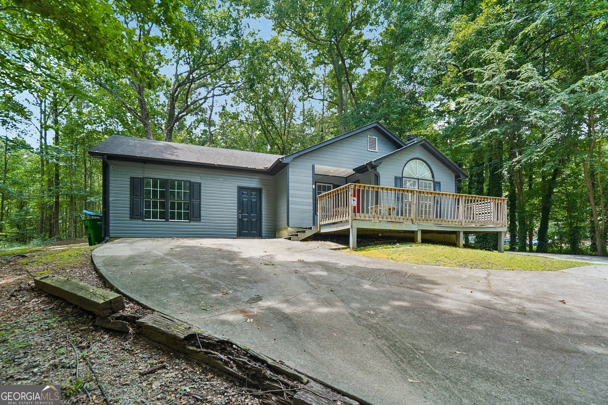 3 bedroom, 2 bathroom, 1,640 sq ft single family residence for sale at 217 Rainey Brooke Drive, Winder, GA 30680 — photo 4