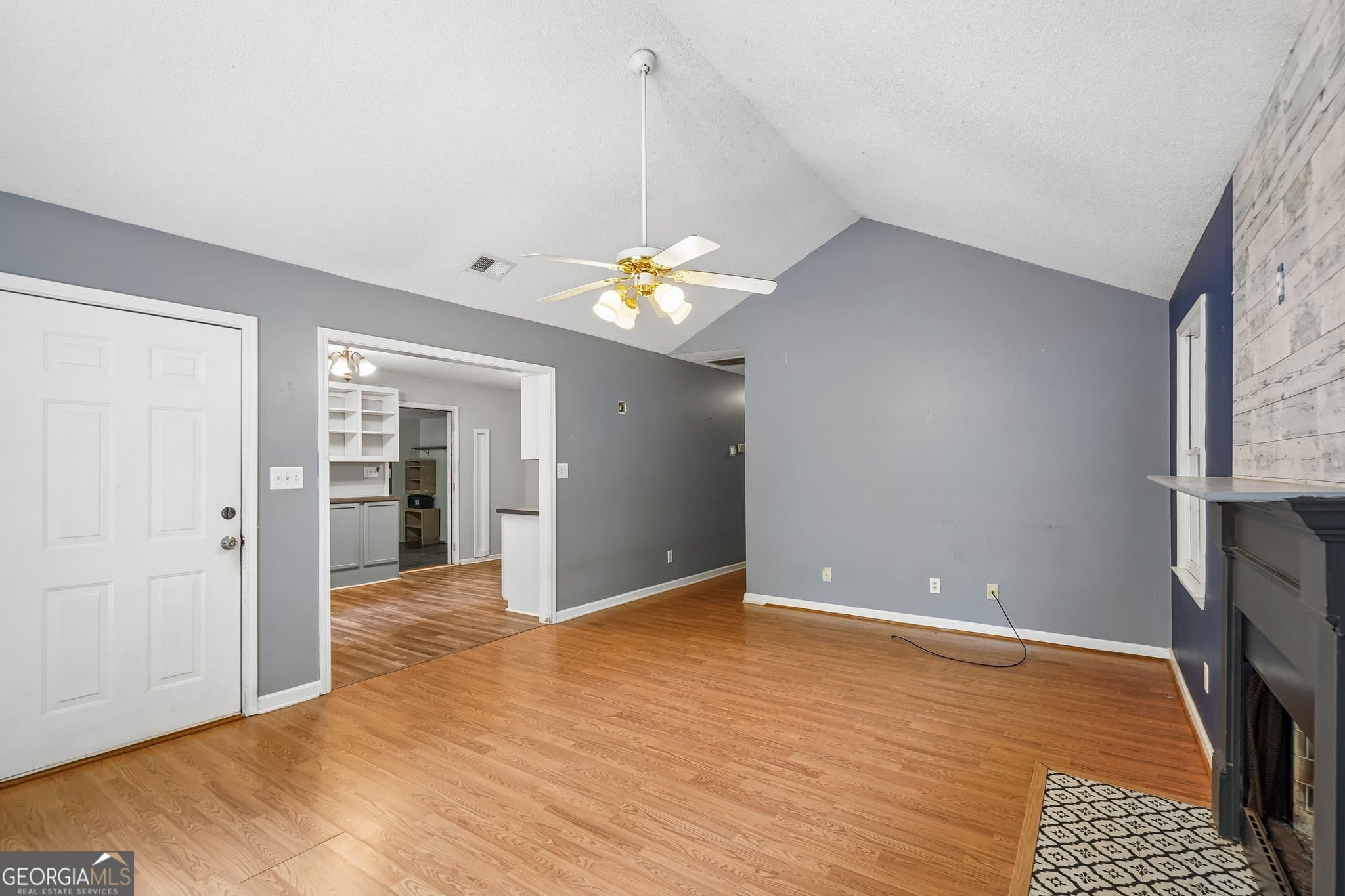 3 bedroom, 2 bathroom, 1,640 sq ft single family residence for sale at 217 Rainey Brooke Drive, Winder, GA 30680 — photo 8