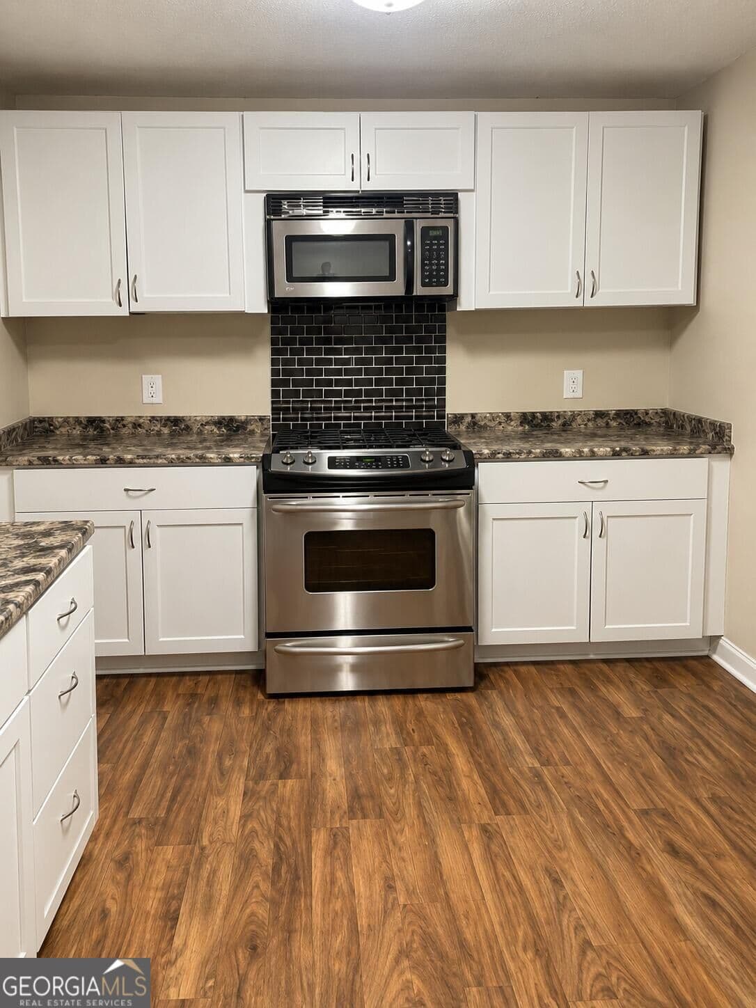 3 bedroom, 2 bathroom, 1,059 sq ft single family residence for sale at 207 Uncle Remus Court, Eatonton, GA 31024 — photo 5