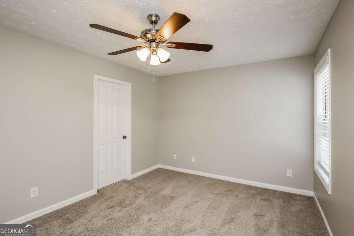 3 bedroom, 2.5 bathroom single family residence for rent at 8040 Paddocks Mill Drive, Cumming, GA 30041 for $2,130 a month — photo 7