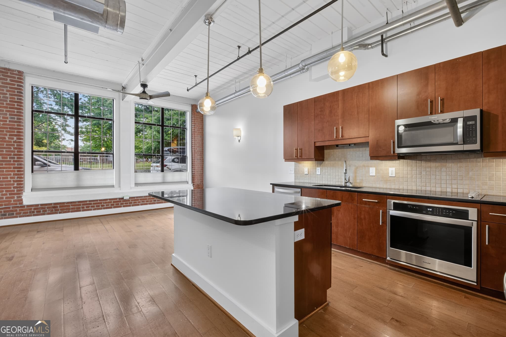 2 bedroom, 2 bathroom, 1,120 sq ft loft,condominium for sale at 1261 Caroline Street 110, Atlanta, GA 30307 — photo 3