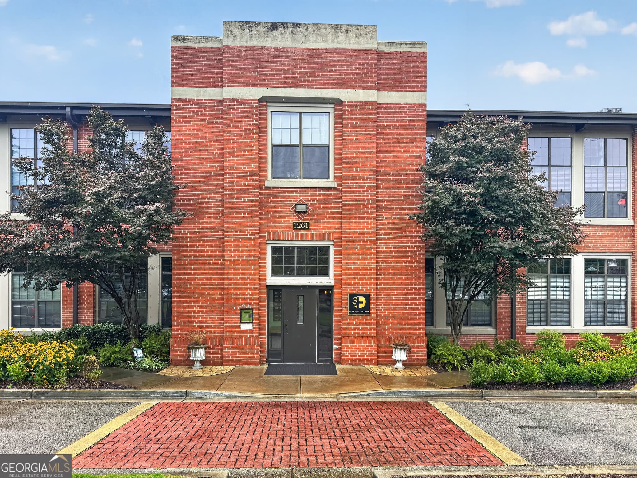 2 bedroom, 2 bathroom, 1,120 sq ft loft,condominium for sale at 1261 Caroline Street 110, Atlanta, GA 30307 — photo 1 of 19