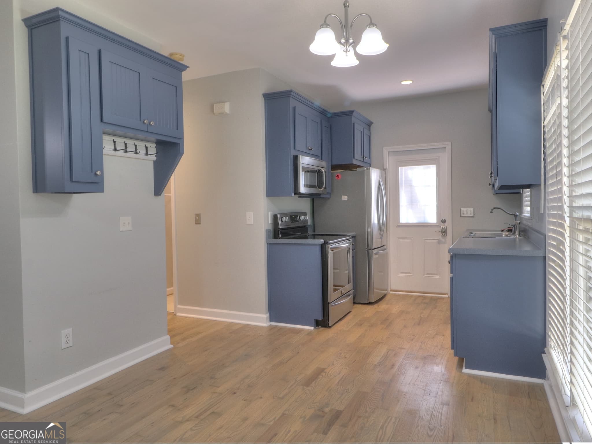 4 bedroom, 2 bathroom, 1,312 sq ft single family residence for sale at 172 Beacon Hill Drive, Cleveland, GA 30528 — photo 9