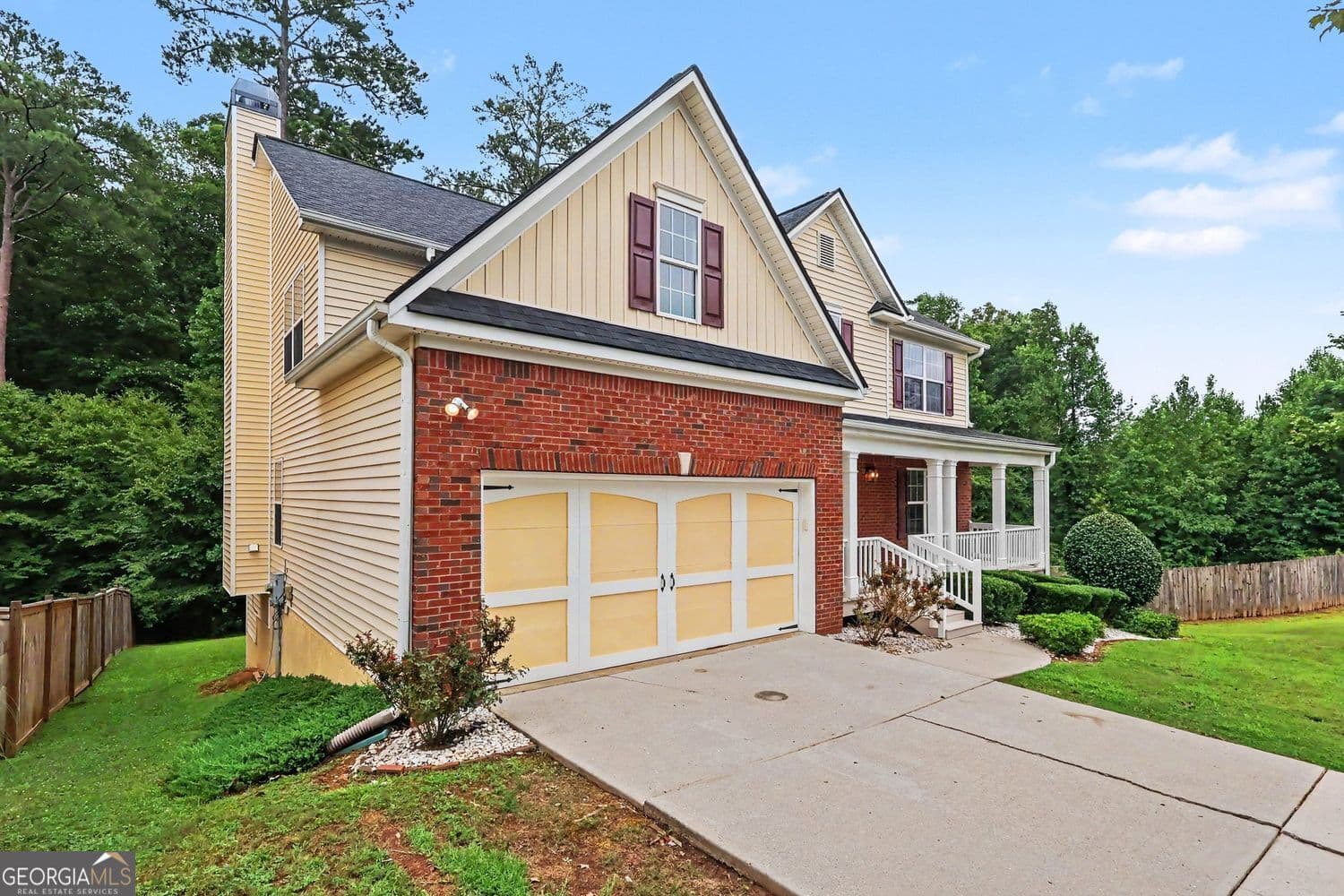 4 bedroom, 2.5 bathroom, 4,218 sq ft single family residence for sale at 3747 Valley Bluff Lane, Snellville, GA 30039 — photo 2