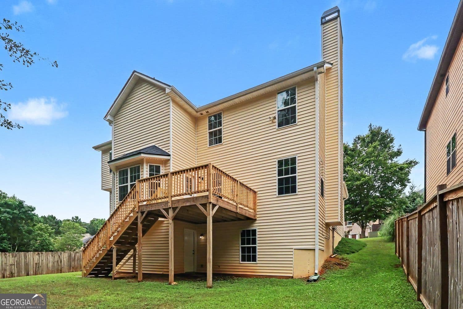 4 bedroom, 2.5 bathroom, 4,218 sq ft single family residence for sale at 3747 Valley Bluff Lane, Snellville, GA 30039 — photo 5