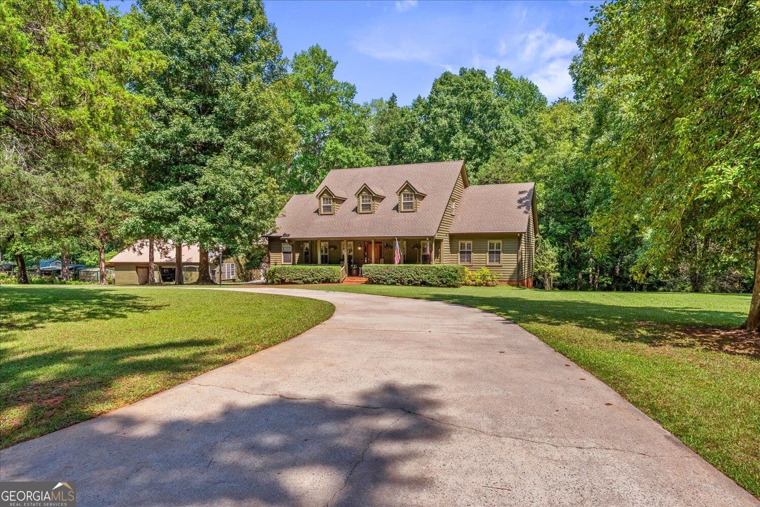 5 bedroom, 4.5 bathroom, 4,050 sq ft single family residence for sale at 917 Laprade Street, Washington, GA 30673 — photo 2