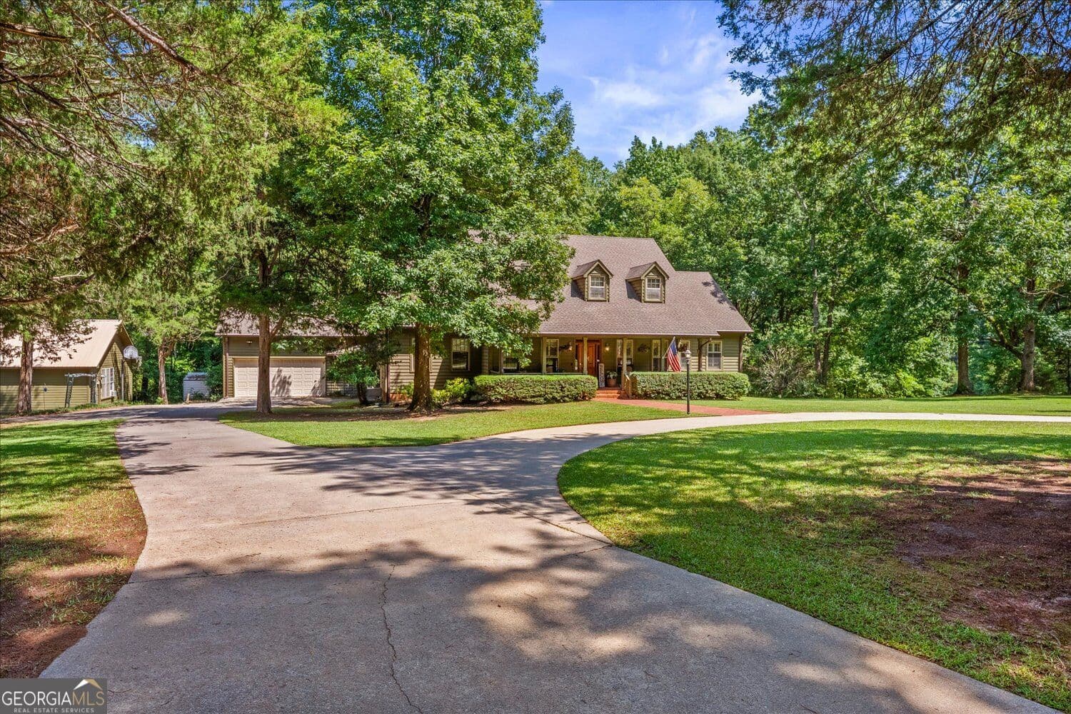 5 bedroom, 4.5 bathroom, 4,050 sq ft single family residence for sale at 917 Laprade Street, Washington, GA 30673 — photo 3