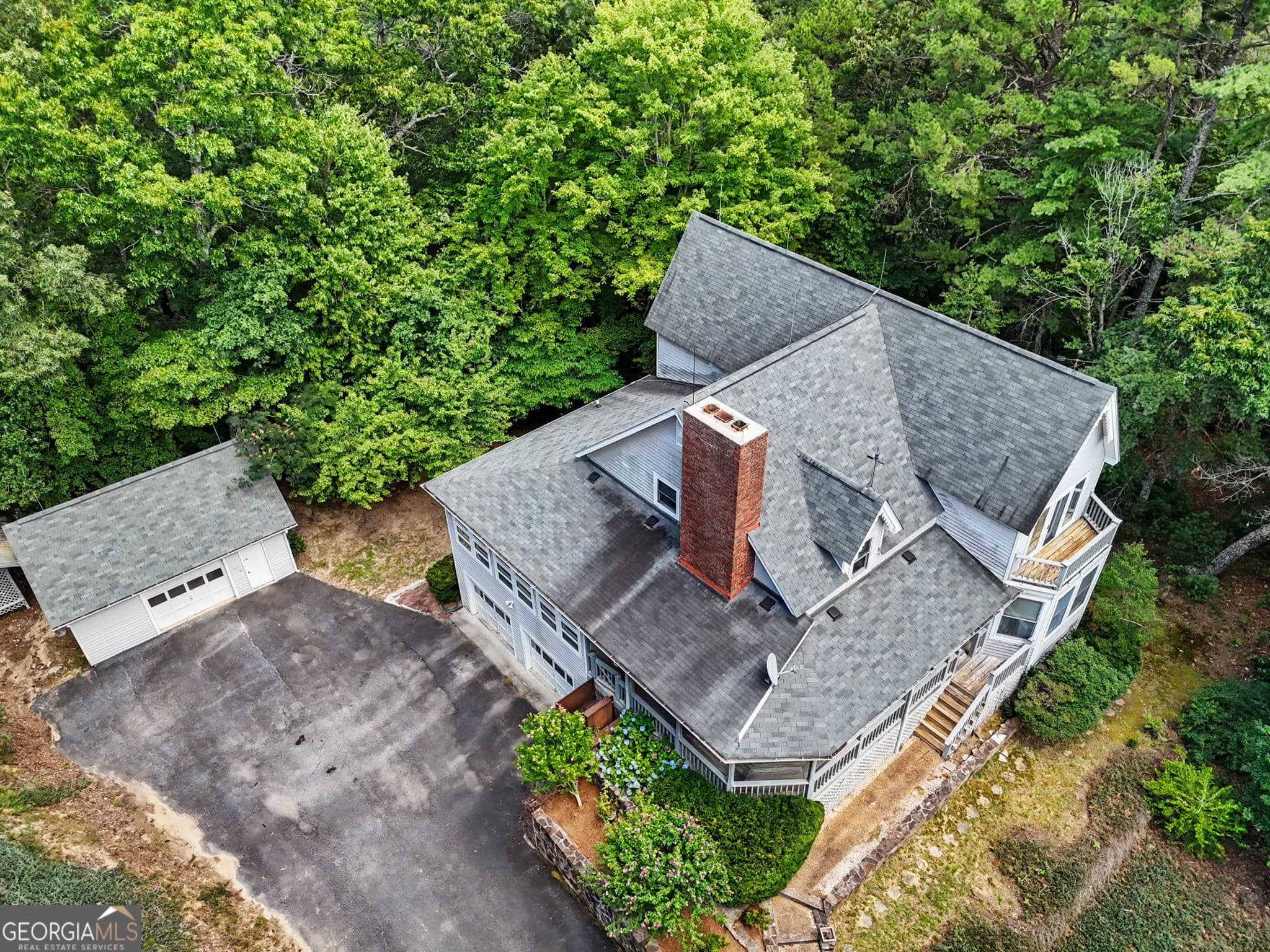 3 bedroom, 3 bathroom, 3,880 sq ft single family residence for sale at 1252 Worley Creek Road, Lakemont, GA 30552 — photo 3