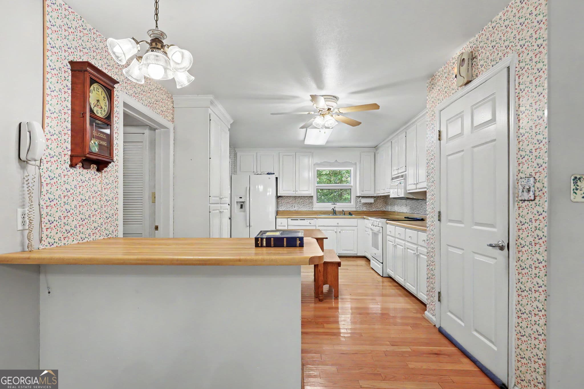 3 bedroom, 3 bathroom, 3,880 sq ft single family residence for sale at 1252 Worley Creek Road, Lakemont, GA 30552 — photo 10