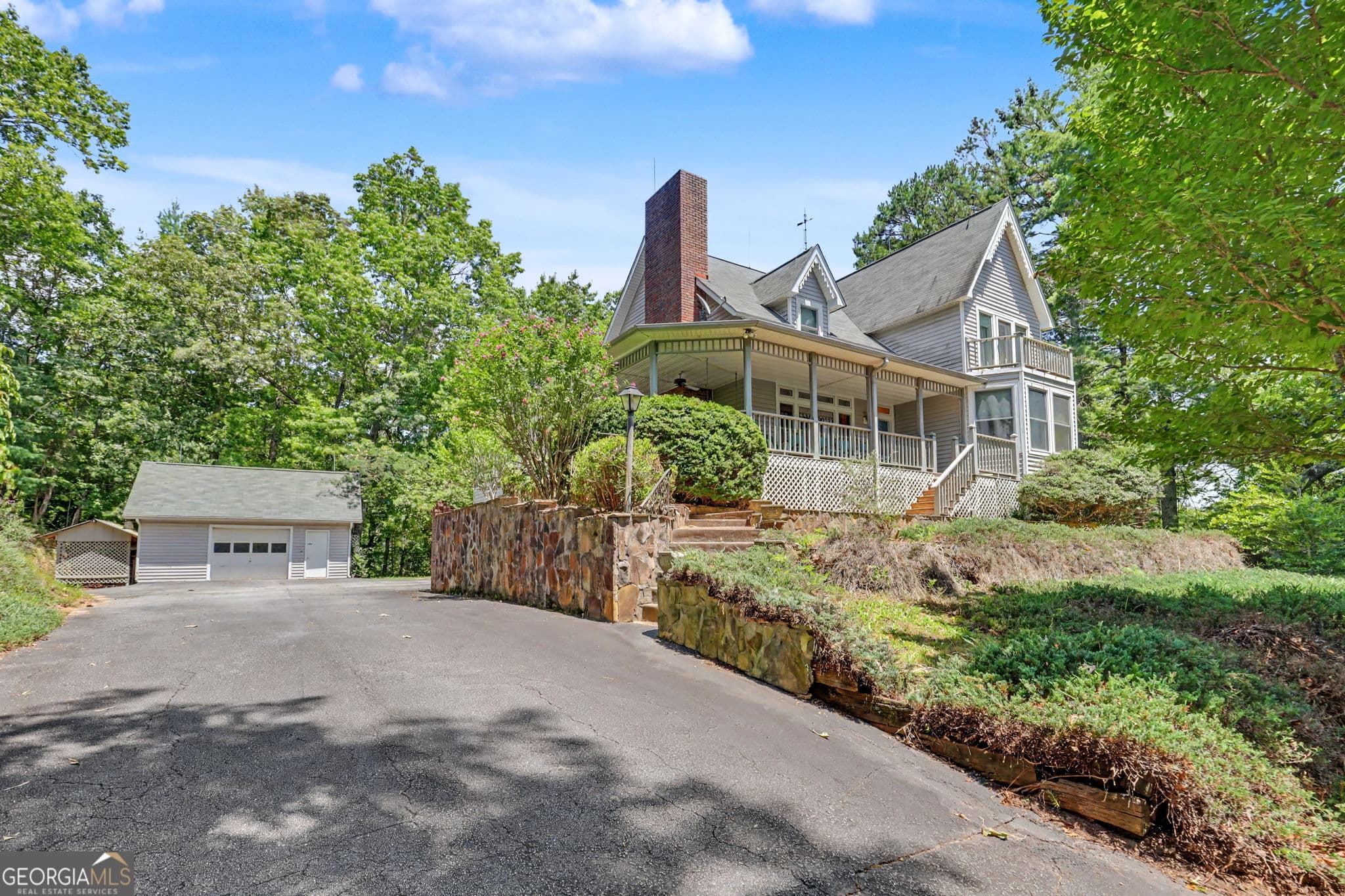 3 bedroom, 3 bathroom, 3,880 sq ft single family residence for sale at 1252 Worley Creek Road, Lakemont, GA 30552 — photo 4