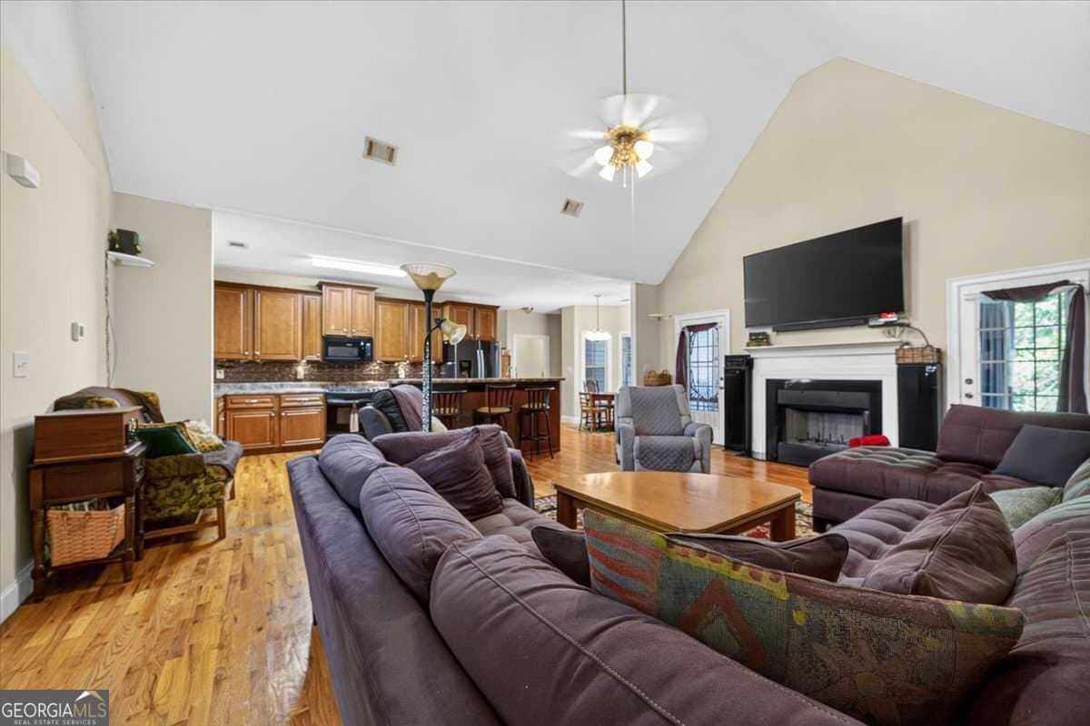3 bedroom, 3.5 bathroom, 2,472 sq ft single family residence for sale at 619 Grayridge Road, Gray, GA 31032 — photo 7