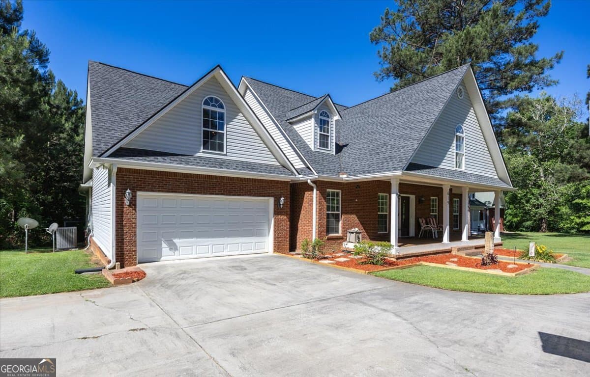 3 bedroom, 3.5 bathroom, 2,472 sq ft single family residence for sale at 619 Grayridge Road, Gray, GA 31032 — photo 3