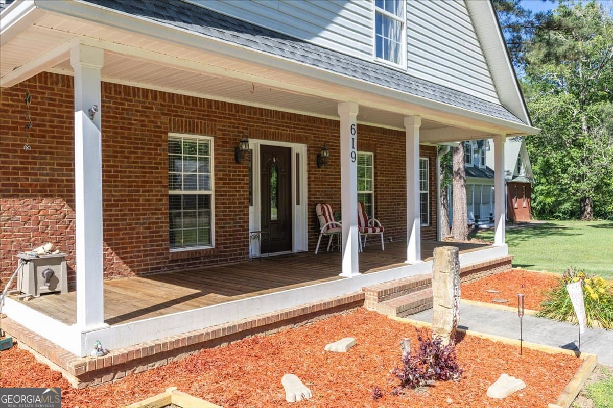 3 bedroom, 3.5 bathroom, 2,472 sq ft single family residence for sale at 619 Grayridge Road, Gray, GA 31032 — photo 4