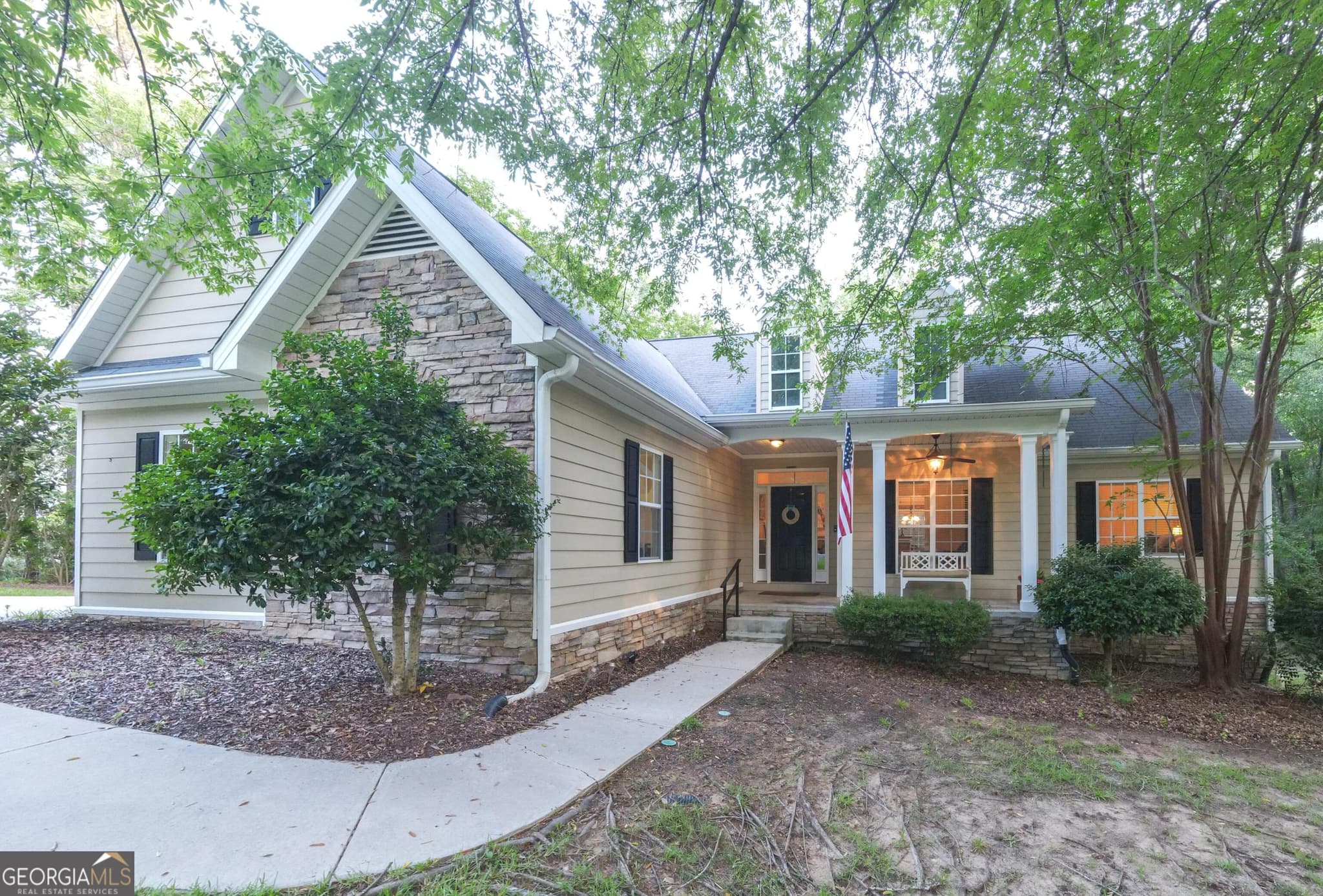3 bedroom, 2 bathroom, 2,014 sq ft single family residence for sale at 158 Pine Knoll Lane, Eatonton, GA 31024 — photo 1 of 58