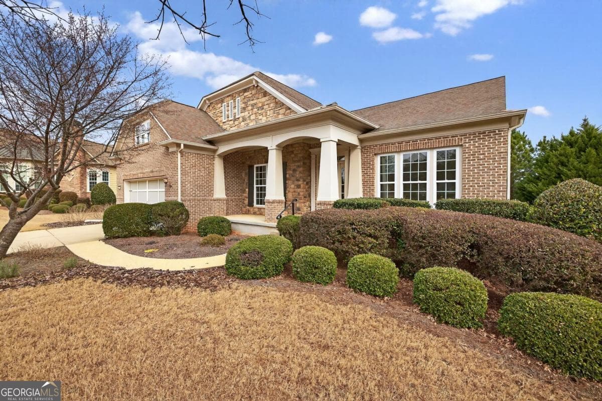 4 bedroom, 4.5 bathroom single family residence sold at 1010 Overlook Cove, Greensboro, GA 30642
