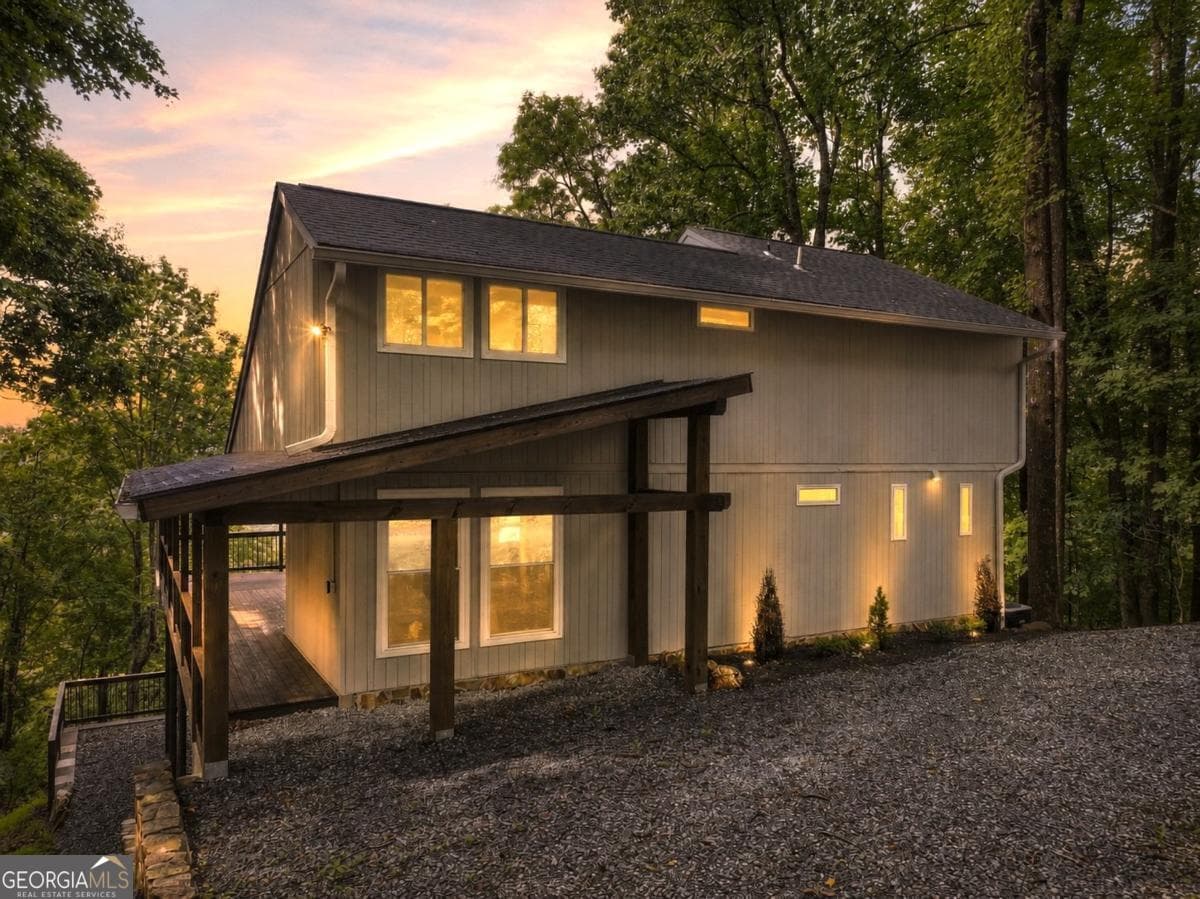 4 bedroom, 4 bathroom, 2,452 sq ft cabin,single family residence for sale at 1220 Walnut Ridge, Ellijay, GA 30536 — photo 4