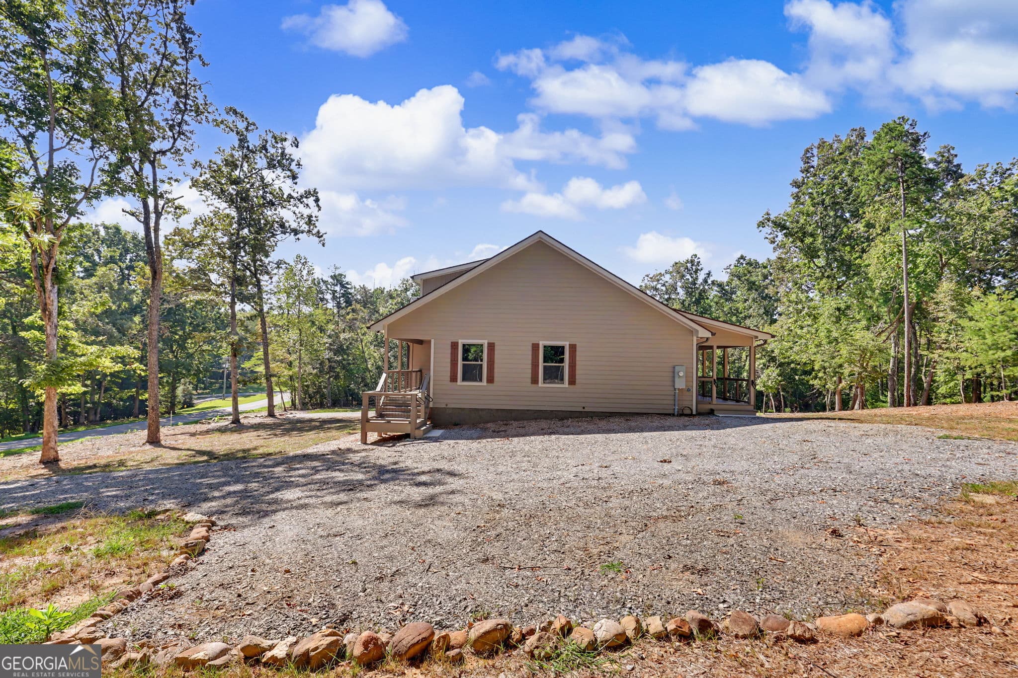 2 bedroom, 2 bathroom single family residence under contract at 1347 John Smith Road, Blairsville, GA 30512 — photo 4
