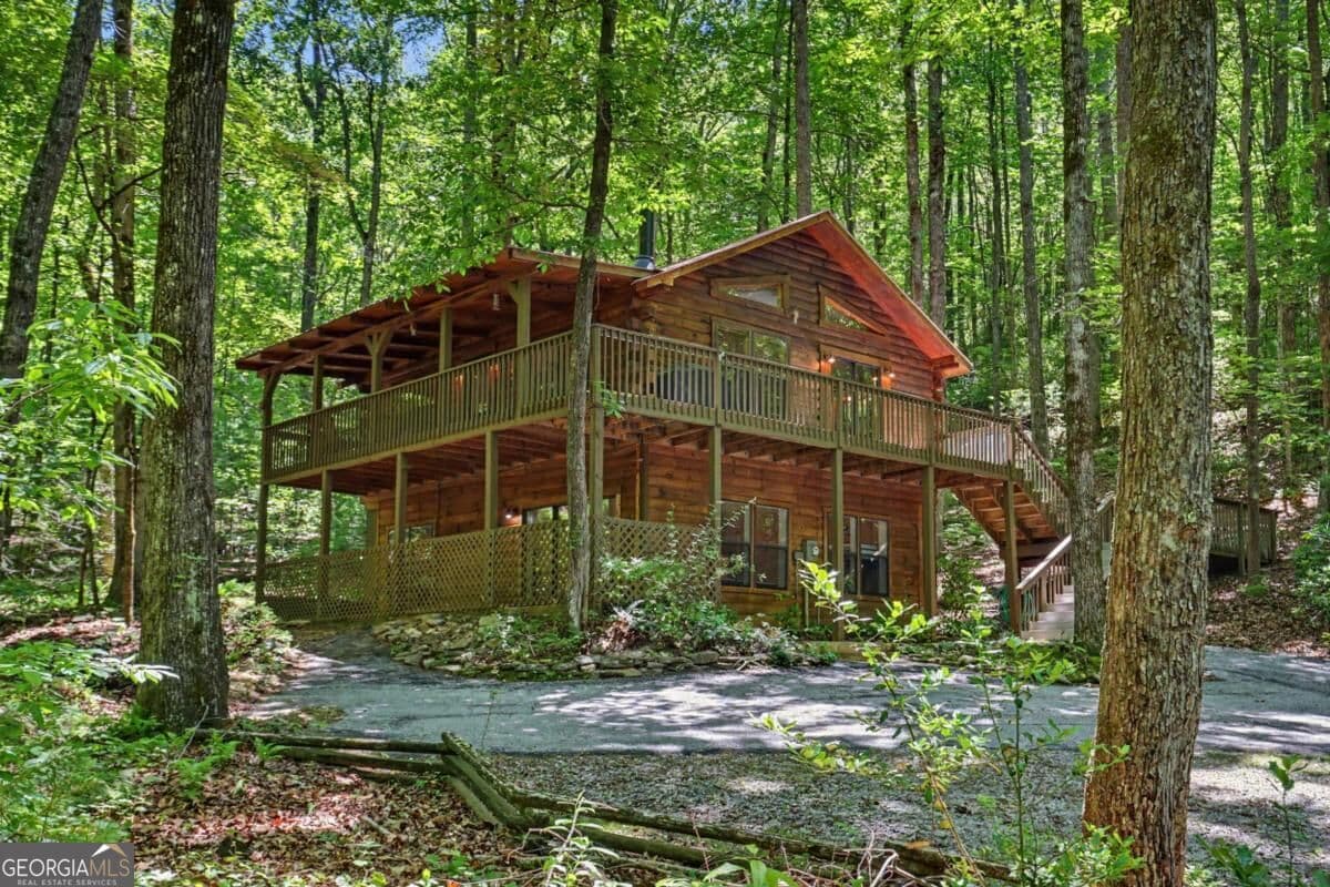 3 bedroom, 2 bathroom, 1,560 sq ft cabin,single family residence for sale at 252 Navigator Lane, Tiger, GA 30576