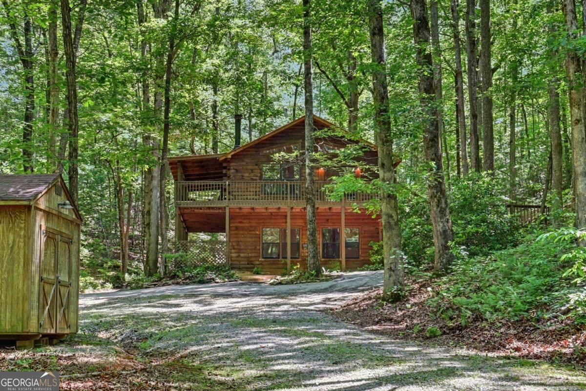 3 bedroom, 2 bathroom, 1,560 sq ft cabin,single family residence for sale at 252 Navigator Lane, Tiger, GA 30576 — photo 5
