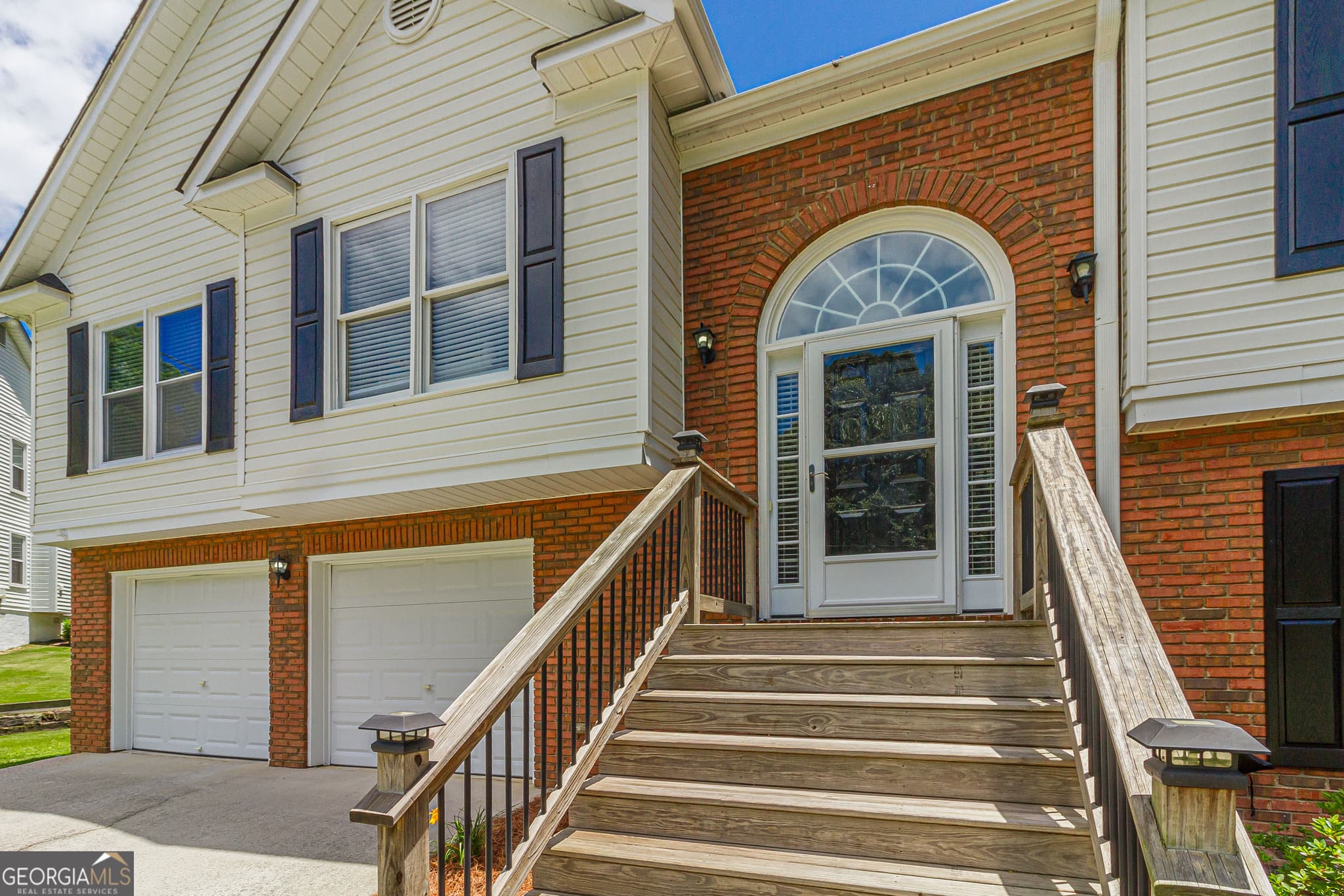 4 bedroom, 3 bathroom, 2,188 sq ft single family residence for sale at 3955 Hamilton View Way, Dacula, GA 30019 — photo 2