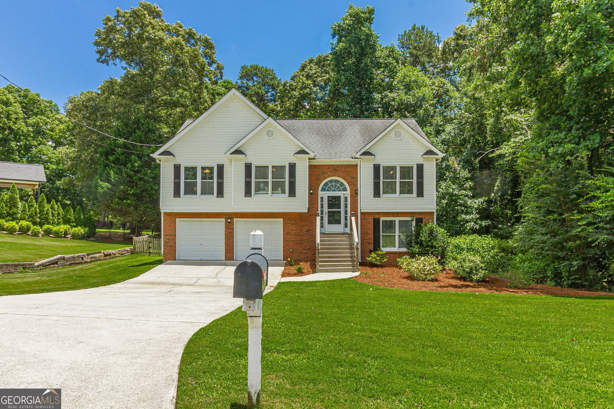 4 bedroom, 3 bathroom, 2,188 sq ft single family residence for sale at 3955 Hamilton View Way, Dacula, GA 30019 — photo 1 of 55