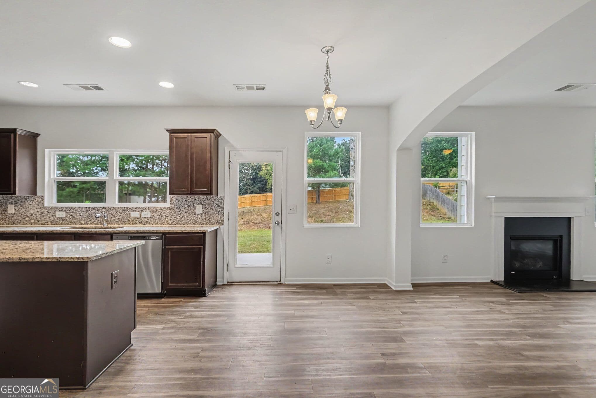 4 bedroom, 2.5 bathroom, 1,714 sq ft single family residence for sale at 32 Susie Creek Lane, Villa Rica, GA 30180 — photo 7