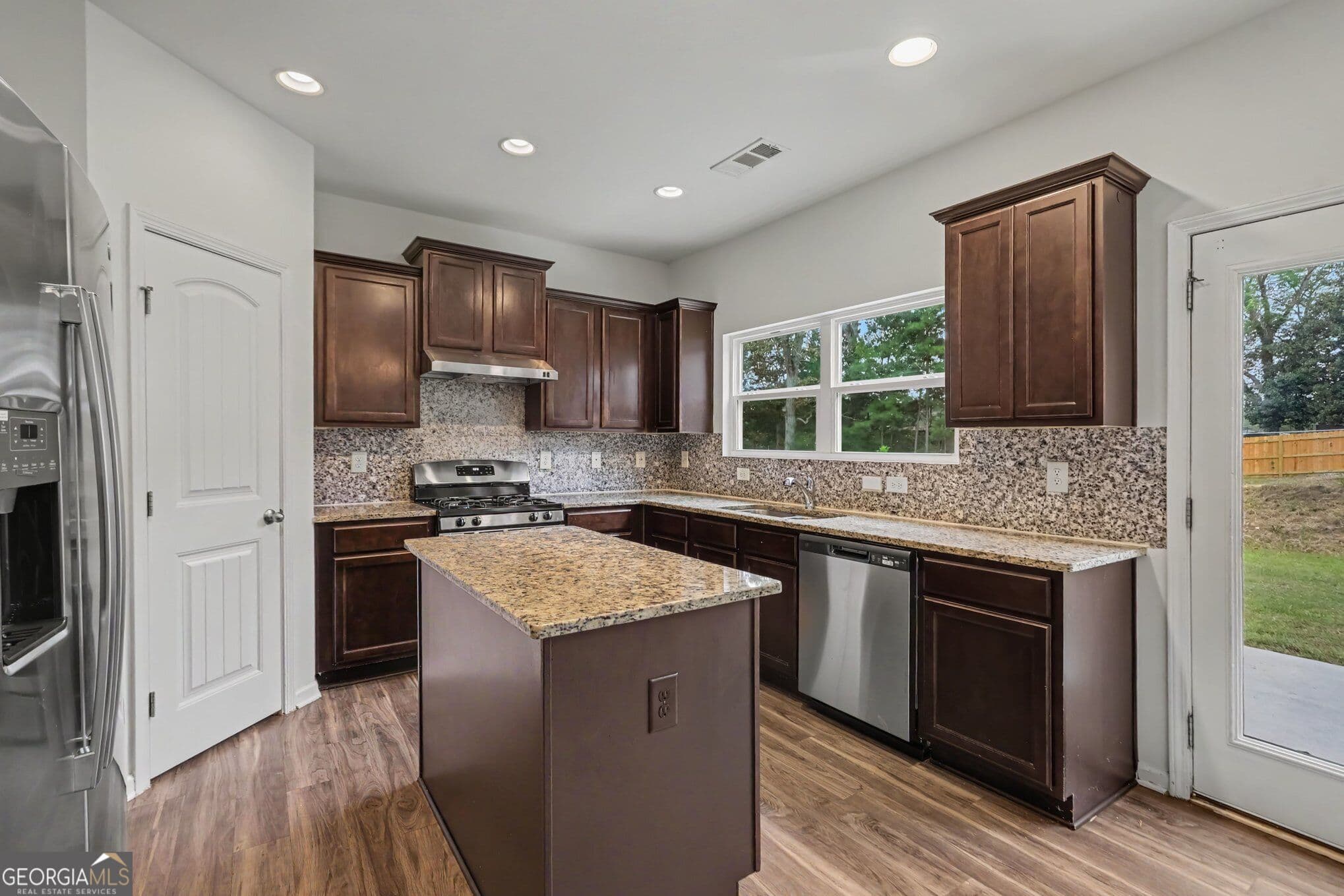 4 bedroom, 2.5 bathroom, 1,714 sq ft single family residence for sale at 32 Susie Creek Lane, Villa Rica, GA 30180 — photo 9