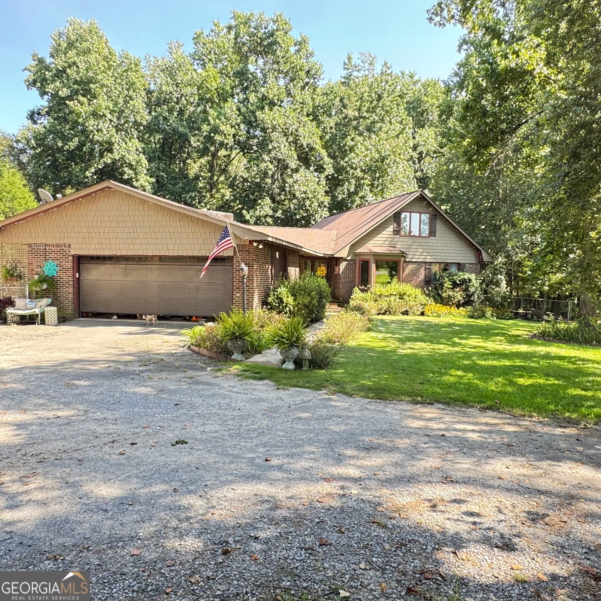 4 bedroom, 3 bathroom, 3,200 sq ft single family residence for sale at 1027 1st Avenue, Centre, AL 35960 — photo 7