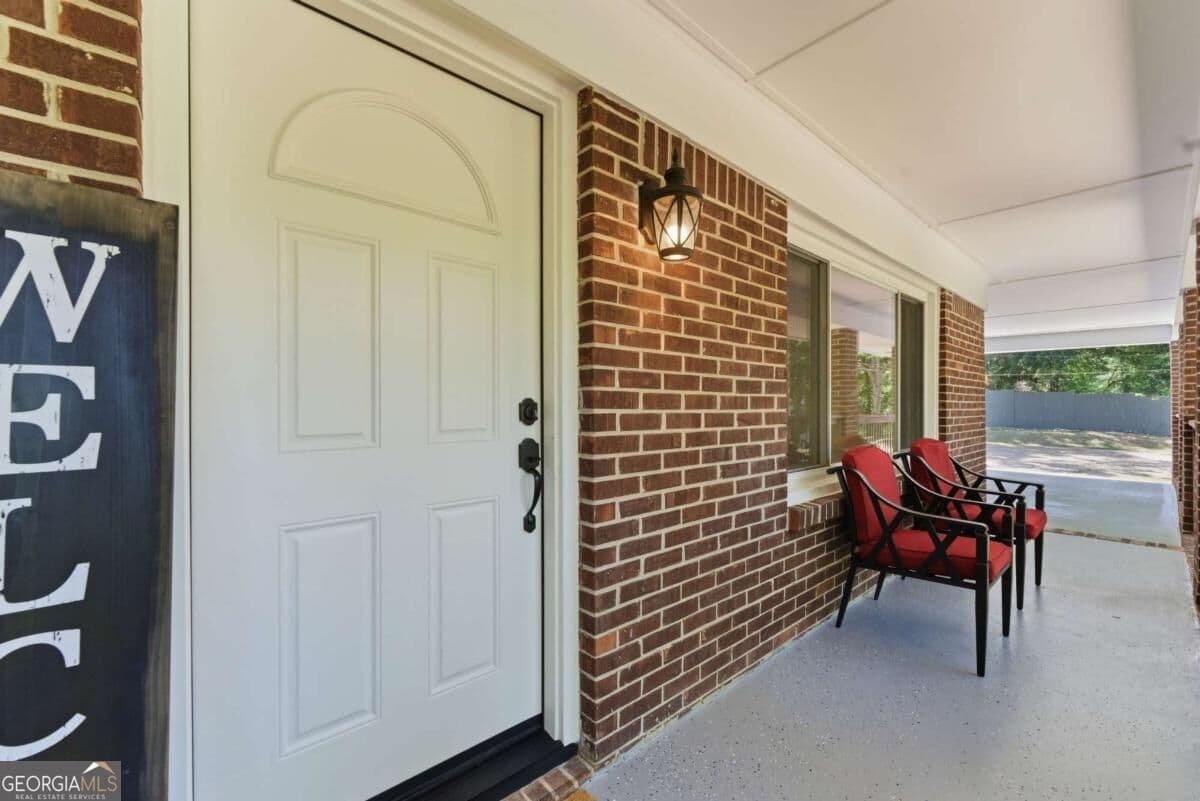 3 bedroom, 2 bathroom single family residence for rent at 3282 Old Snapping Sh Road, Mcdonough, GA 30252 for $2,150 a month — photo 3