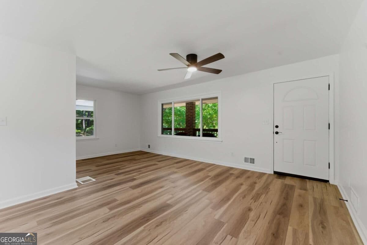 3 bedroom, 2 bathroom single family residence for rent at 3282 Old Snapping Sh Road, Mcdonough, GA 30252 for $2,150 a month — photo 5