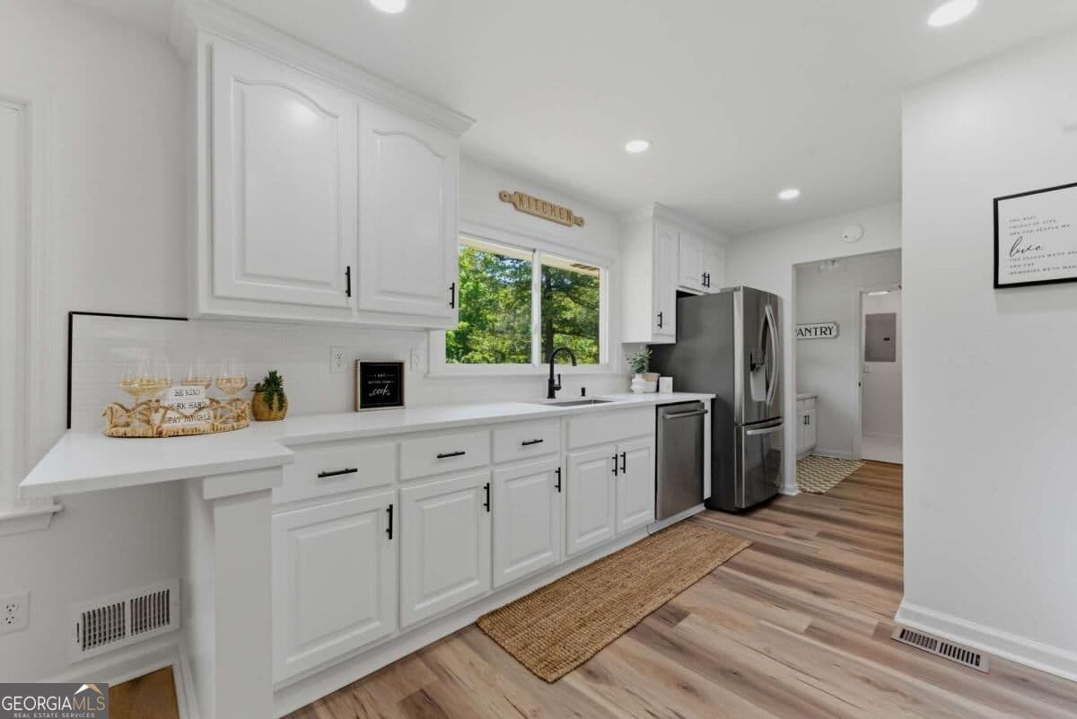 3 bedroom, 2 bathroom single family residence for rent at 3282 Old Snapping Sh Road, Mcdonough, GA 30252 for $2,150 a month — photo 8