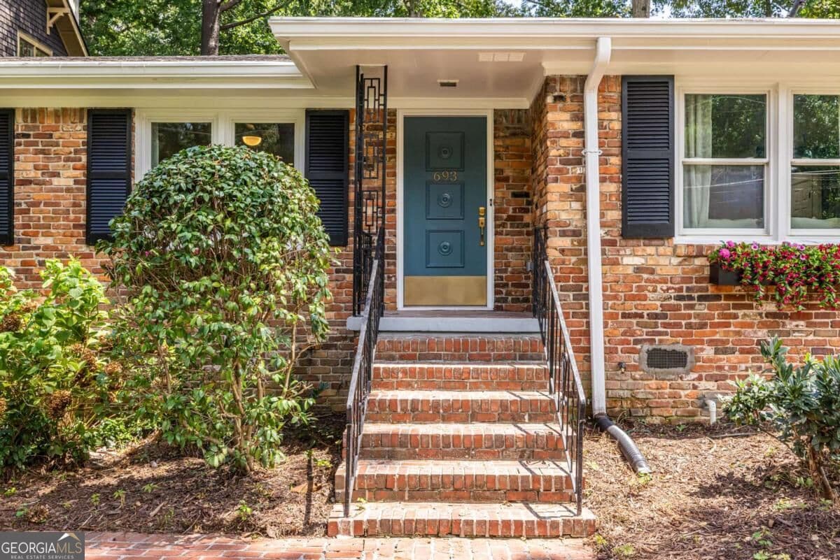3 bedroom, 2 bathroom, 2,254 sq ft single family residence for rent at 693 N Superior Avenue, Decatur, GA 30033 for $4,000 a month — photo 7