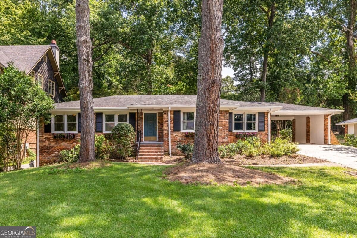3 bedroom, 2 bathroom, 2,254 sq ft single family residence for rent at 693 N Superior Avenue, Decatur, GA 30033 for $4,000 a month — photo 1 of 54
