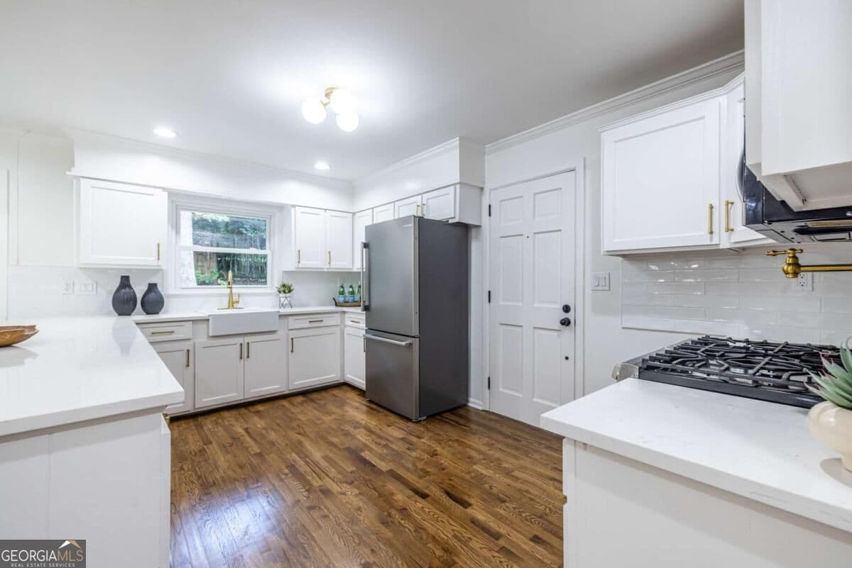 3 bedroom, 2 bathroom, 2,254 sq ft single family residence for rent at 693 N Superior Avenue, Decatur, GA 30033 for $4,000 a month — photo 10