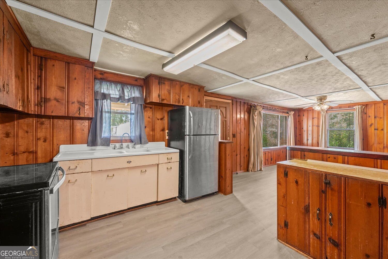 3 bedroom, 1 bathroom, 1,015 sq ft single family residence for sale at 222 Grove Street, Washington, GA 30673 — photo 5