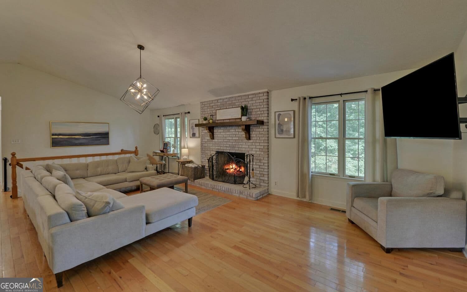 3 bedroom, 2 bathroom, 2,010 sq ft single family residence for sale at 303 River Point Road, Martin, GA 30557 — photo 6