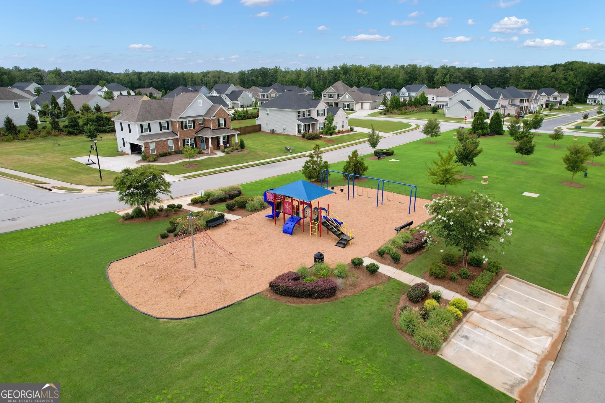 5 bedroom, 4.5 bathroom, 3,661 sq ft single family residence for sale at 604 Napier Pass, Peachtree City, GA 30269 — photo 6